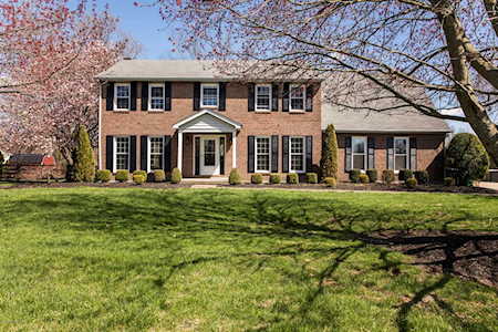 2033 Currys Fork Dr La Grange, KY 40031