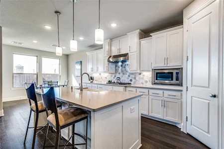 16597 Prairie Oak Drive Frisco, TX 75033