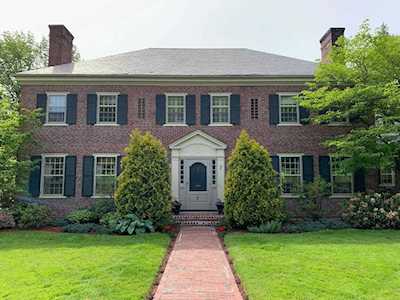 7 Monmouth Road Worcester, MA 01609