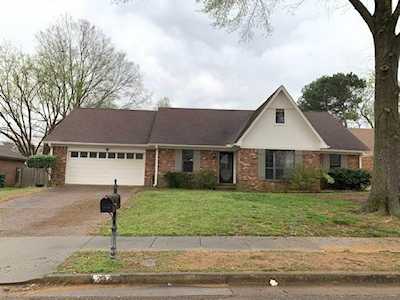 2370 Bartlett Oaks Dr Bartlett, TN 38134