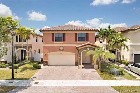 8654 W 33rd Ave Hialeah, FL 33018