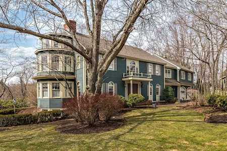 28 Solomon Pierce Rd Lexington, MA 02420