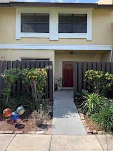 270 SW 97th Ter Pembroke Pines, FL 33025