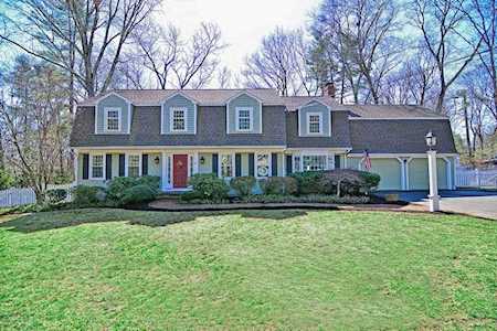 8 Masconemet Ave Norfolk, MA 02056