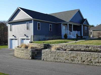 3 Blacksmith Dr Acushnet, MA 02743