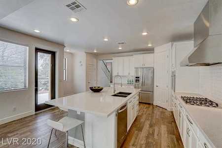 10434 Calico Pines Las Vegas, NV 89135
