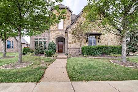 8105 Canyon Oak Drive North Richland Hills, TX 76182