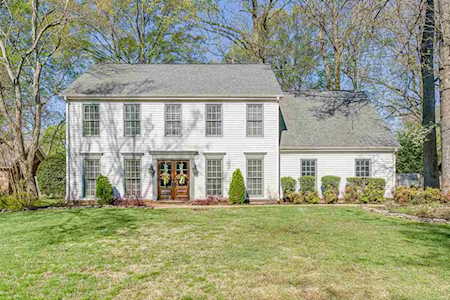 2273 Glenbar Dr Germantown, TN 38139