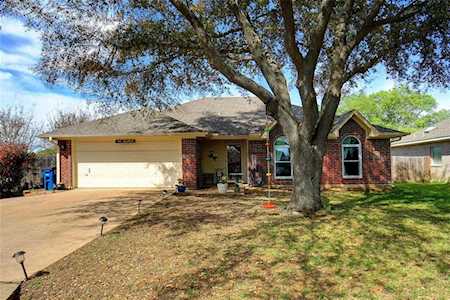 1812 Sharon Drive Corinth, TX 76210