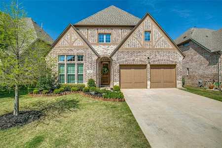 330 Hill Creek Lane Grapevine, TX 76051