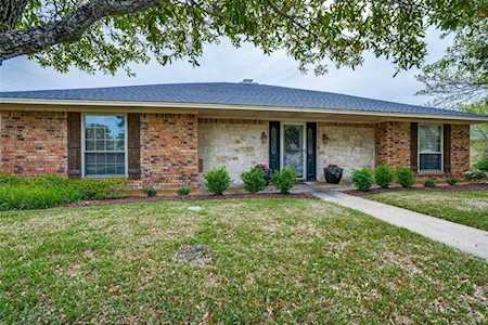 704 W Oak Street Celina, TX 75009