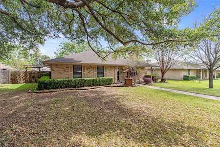 2304 William Circle Ennis, TX 75119