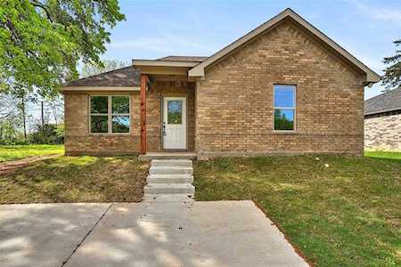 1108 W Day Street Denison, TX 75020