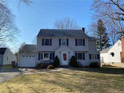 49 Knollwood Road West Hartford, CT 06110