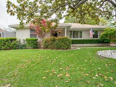 6222 Woodcrest Lane Dallas, TX 75214