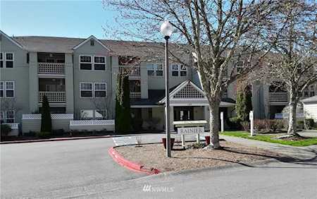 4109 224th Lane SE #303 Issaquah, WA 98029