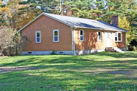 231 Mattapoisett Rd Acushnet, MA 02743