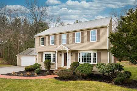 168 Edgewater Dr Pembroke, MA 02359