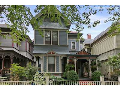 1729 NW Irving St Portland, OR 97209