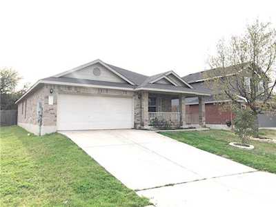 107 Banner Ave Leander, TX 78641