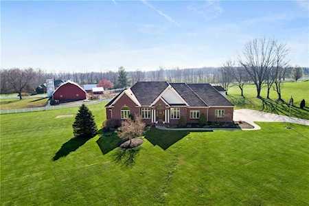 Mooresville Indiana Home for Sale | Real Estate Listings in Mooresville, IN