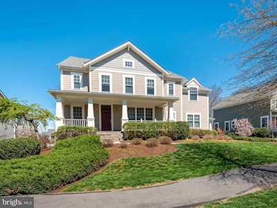 41144 Sheffield Forest Dr Aldie, VA 20105