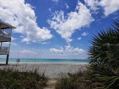 2730 N Beach Rd Englewood, FL 34223