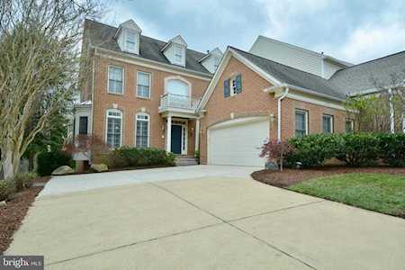 5260 Winter View Dr Alexandria, VA 22312