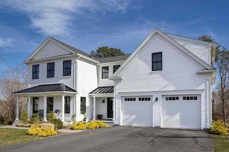 38 Bramhall Lane Plymouth, MA 02360