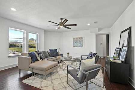 1964 W Davis Avenue Dallas, TX 75208