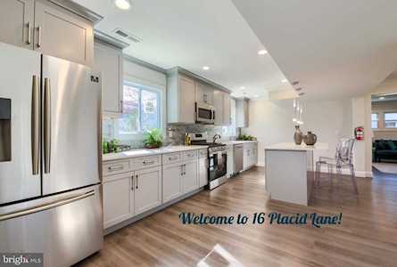 16 Placid Ln Willingboro, NJ 08046