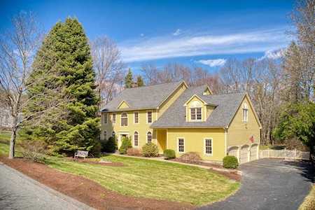 22 Brooks Crossing West Boylston, MA 01583
