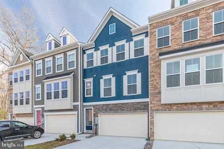 1465 Honeylocust Dr Gambrills, MD 21054