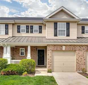637 Country Village Dr Lake St Louis, MO 63367