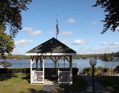 704 Beacon Park #704 Webster, MA 01570