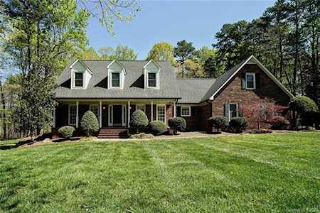 11300 Olde Cedar Ct Davidson, NC 28036