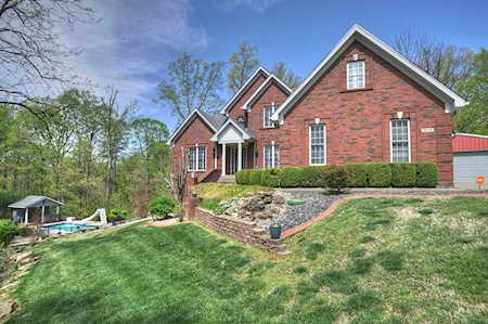 9030 Lakewood Dr Louisville, KY 40272