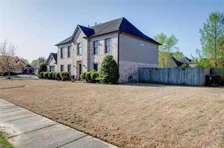 1311 Hunters Mill Trl Collierville, TN 38017