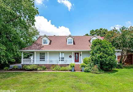 6 Bainbridge Dr Conway, AR 72034