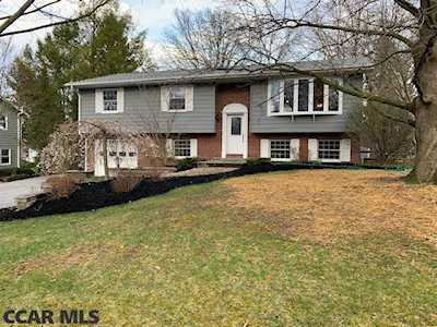 1013 Greenfield Circle State College, PA 16801