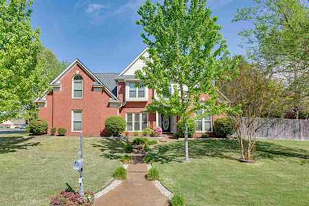 8924 Radnor Cv Memphis, TN 38016