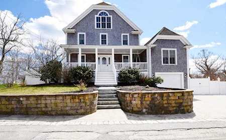 31 Bradford St Marshfield, MA 02020
