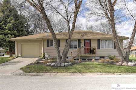 209 5 St Waterloo, NE 68069