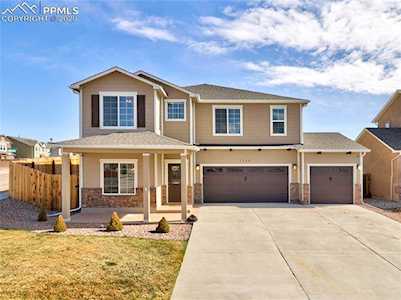 7568 Chasewood Loop Colorado Springs, CO 80908