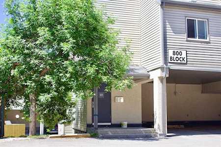 1540 29 Street NW #812 Calgary, AB T2N 4M1
