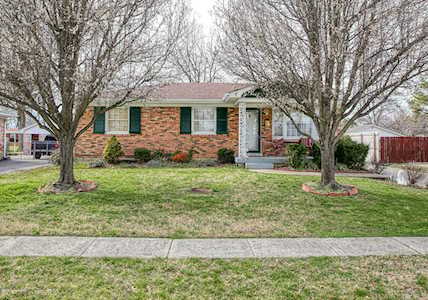 6106 Mount Everest Dr Louisville, KY 40216