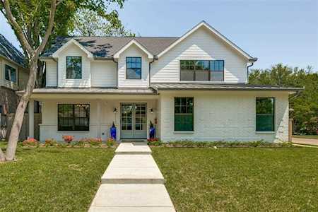 9712 Robin Hill Lane Dallas, TX 75238