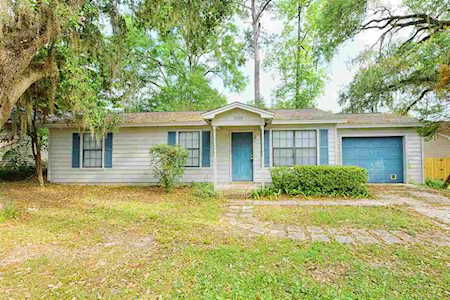 2424 Beechnut Lane Tallahassee, FL 32303