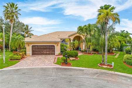 6180 NW 99th Way Parkland, FL 33076