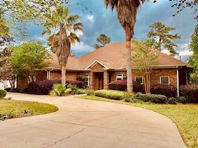 2292 Cobb Drive Tallahassee, FL 32312